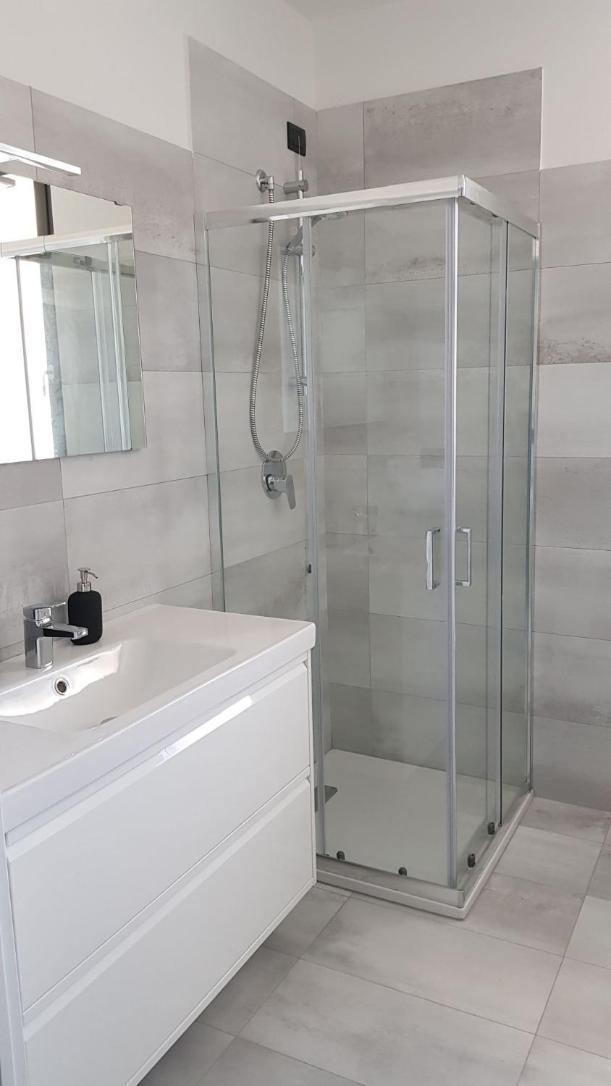 Black And White B&B Urgnano Экстерьер фото